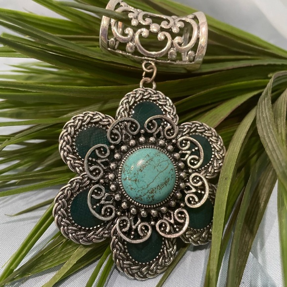 Accessories - Necklace charm